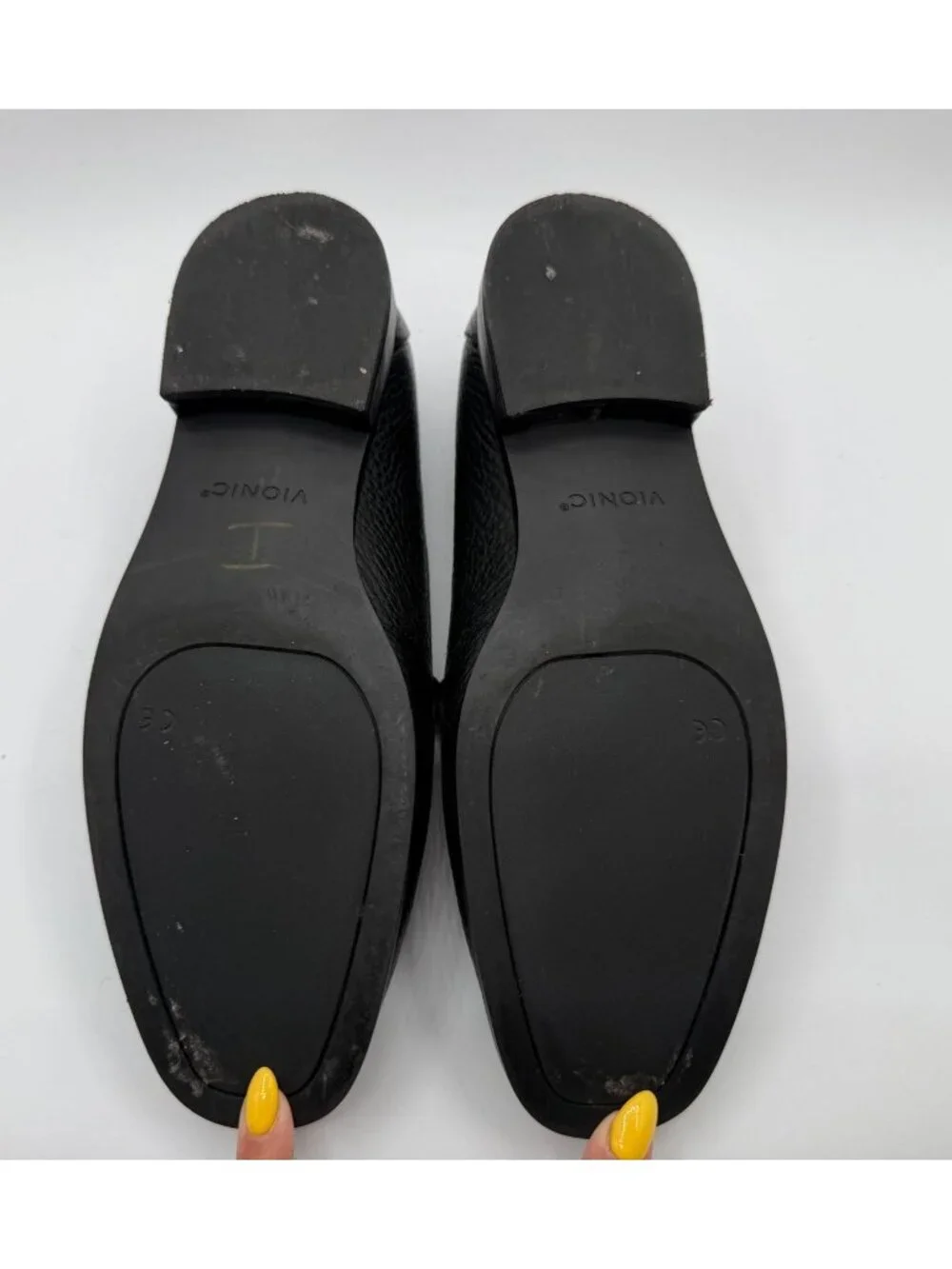 Vionic Sellah Tumbled Leather Penny Loafers Black Women Size 8 Work Casual Shoes
